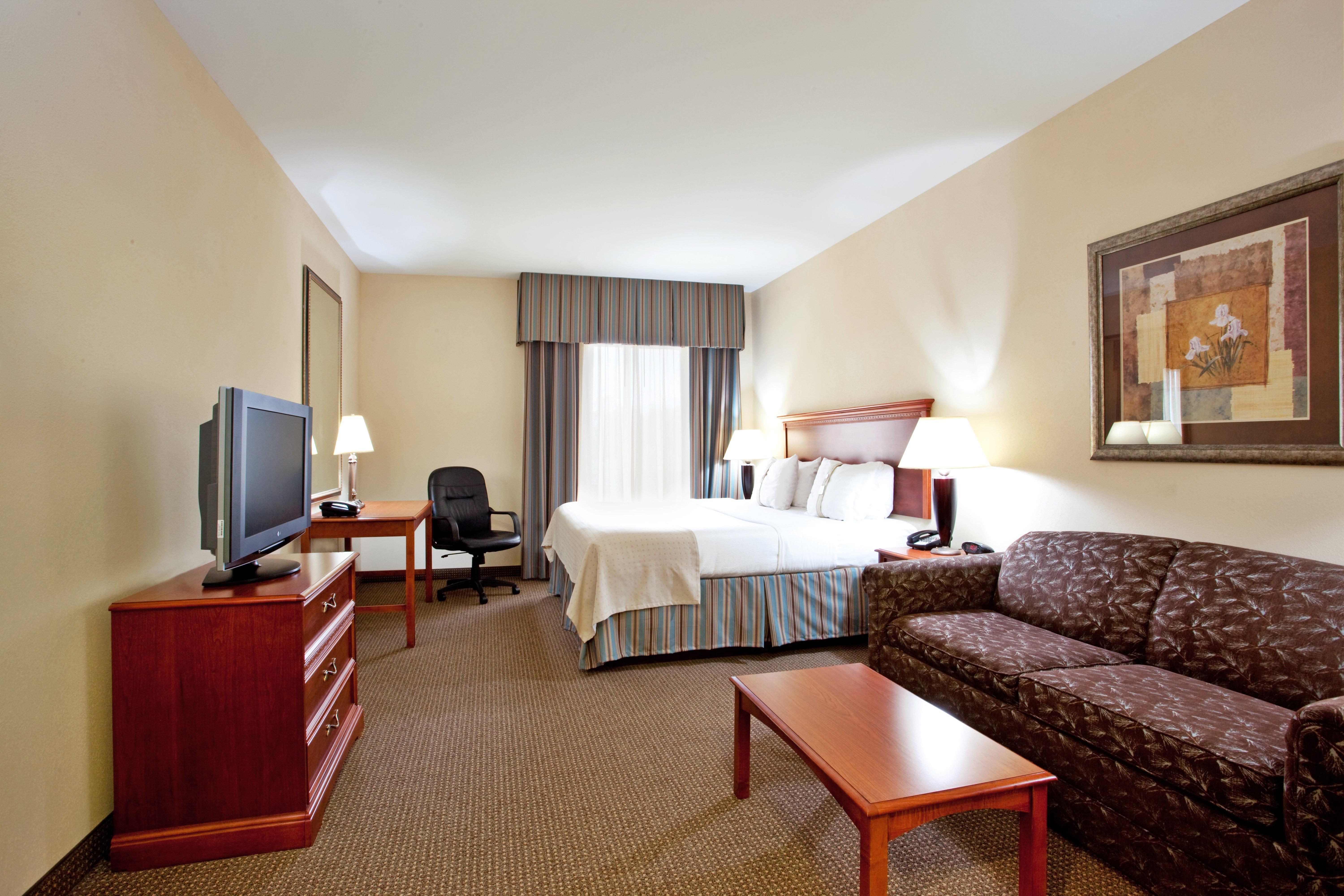 Holiday Inn Hotel & Suites Beckley By Ihg Exterior photo