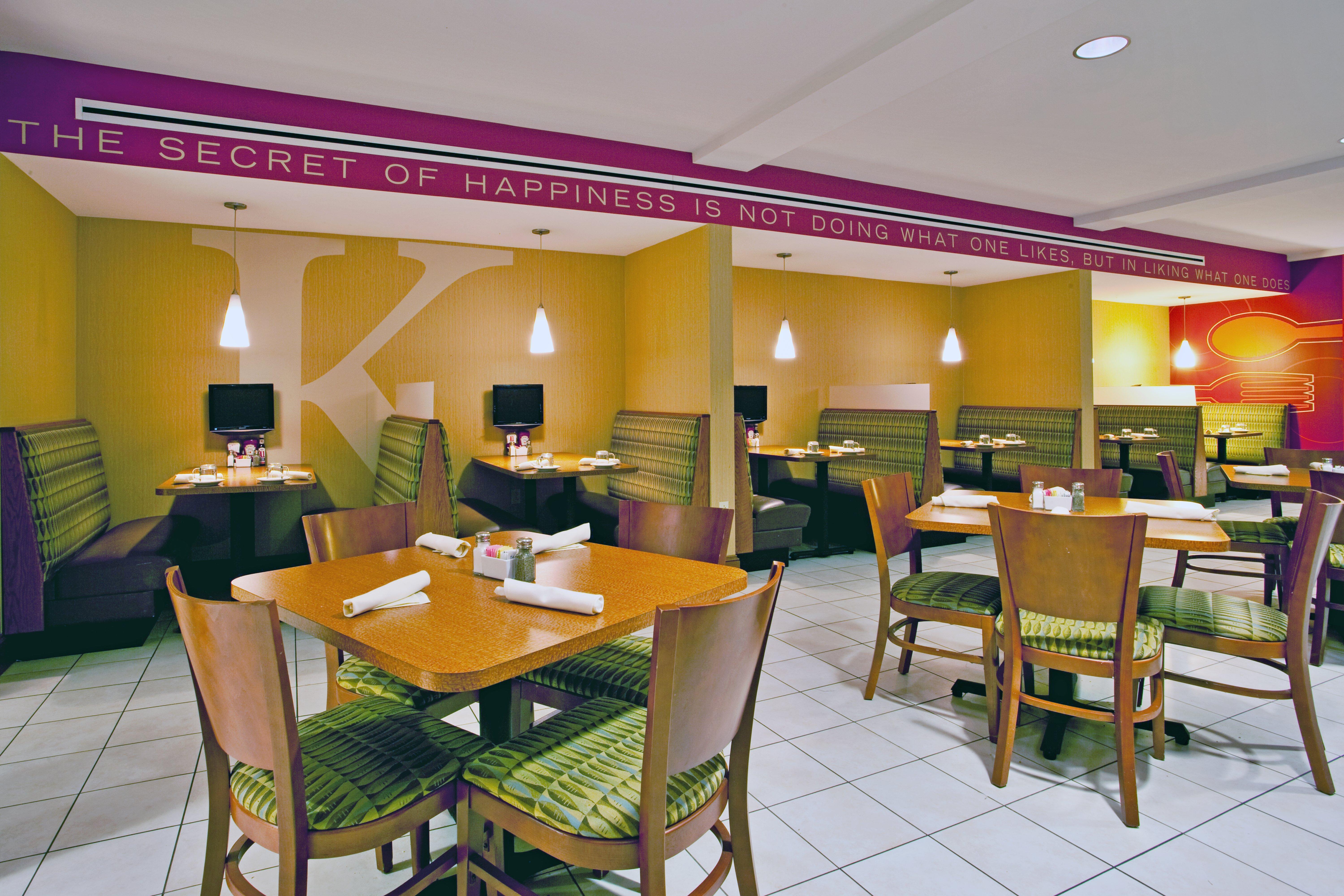 Holiday Inn Hotel & Suites Beckley By Ihg Exterior photo